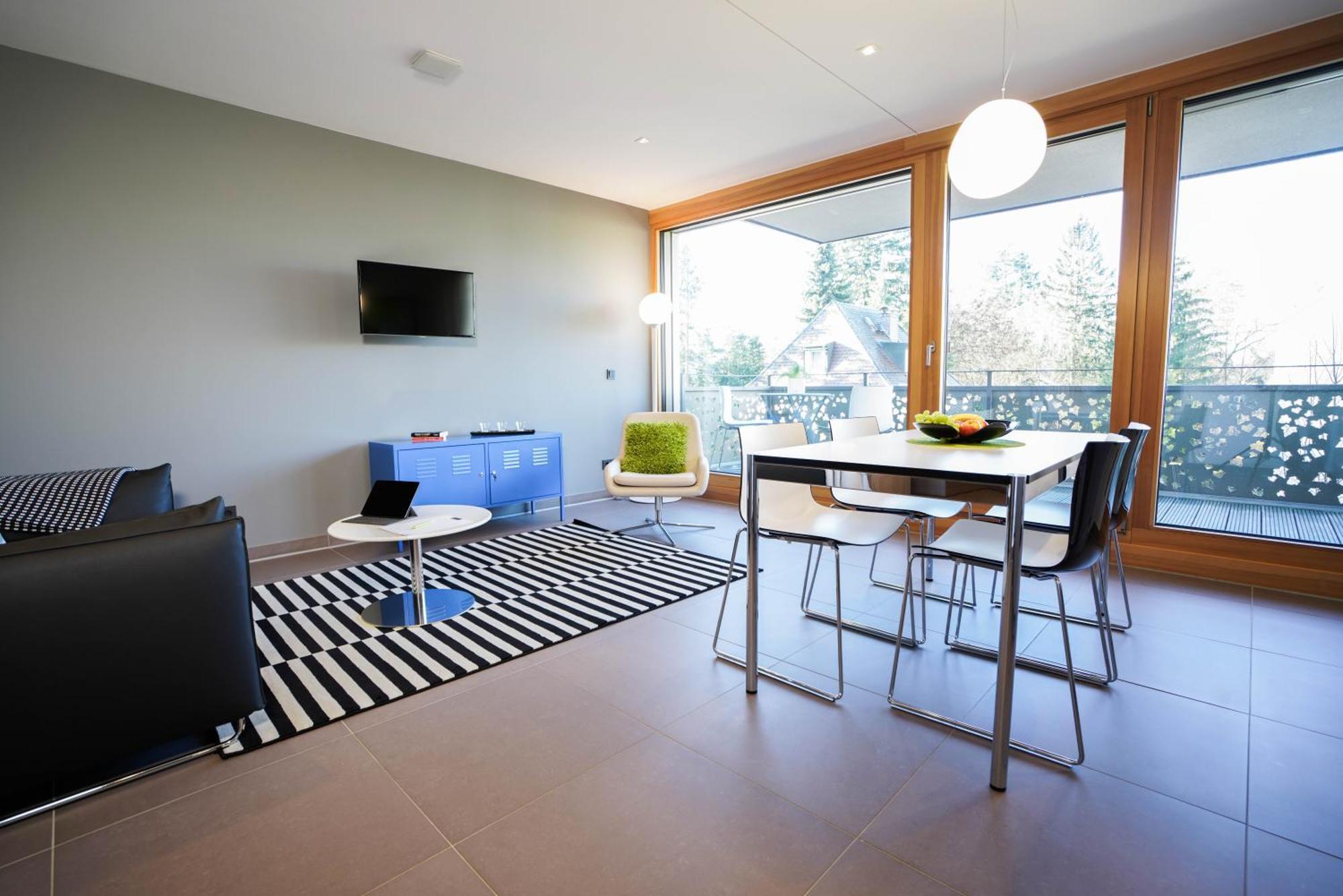 Max Serviced Apartamento *